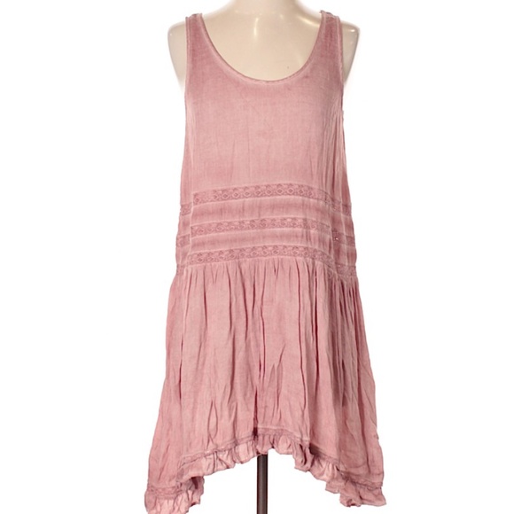 On The Road... distressed lightweight pink dress with ruffles - Picture 1 of 2